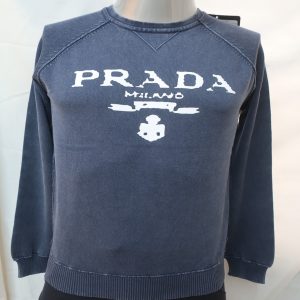 Men’s long sleeve crew neck with front print on100% Cotton 2/32 acid wash in 12gg